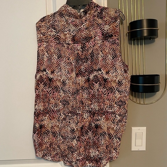 Beach Lunch Lounge Janera Floral Tie Front Top - Picture 3 of 6